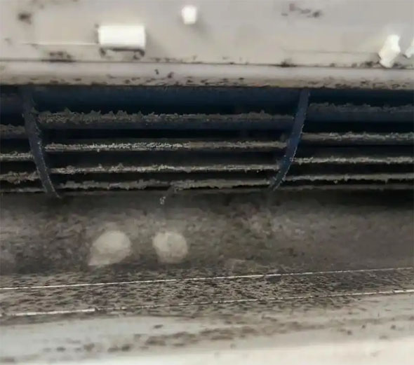 大武口空调吹的风有股烧焦味是怎么回事